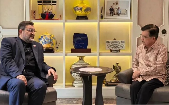 Bukan ke Prabowo, Dubes Iran Temui Jusuf Kalla Bahas Peran Indonesia sebagai Mediator Konflik