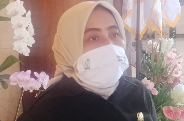  Hj. Anik Maslachah, S.Pd, M.Si, Wakil Ketua DPRD Jawa Timur.