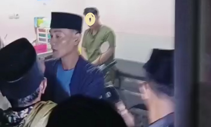 Potongan video penggerebekan. 