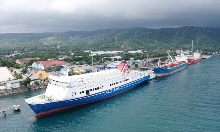 Kementerian Perhubungan dan PT Pelabuhan Indonesia III (Persero) atau Pelindo III memberikan layanan pemeriksaan antigen gratis bagi para pengemudi angkutan logistik antar pulau yang melalui Banyuwangi.