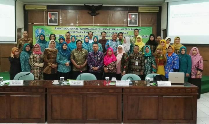 Rakor Optimalisasi Pemanfaatan Lahan Pekarangan Dalam Rangka Penyediaan Pangan di Tingkat Rumah Tangga, di Ruang Semeru, Kantor Bakorwil PP III Prov. Jatim di Malang, Jl. Ijen 2 Kota Malang, Kamis (25/7).