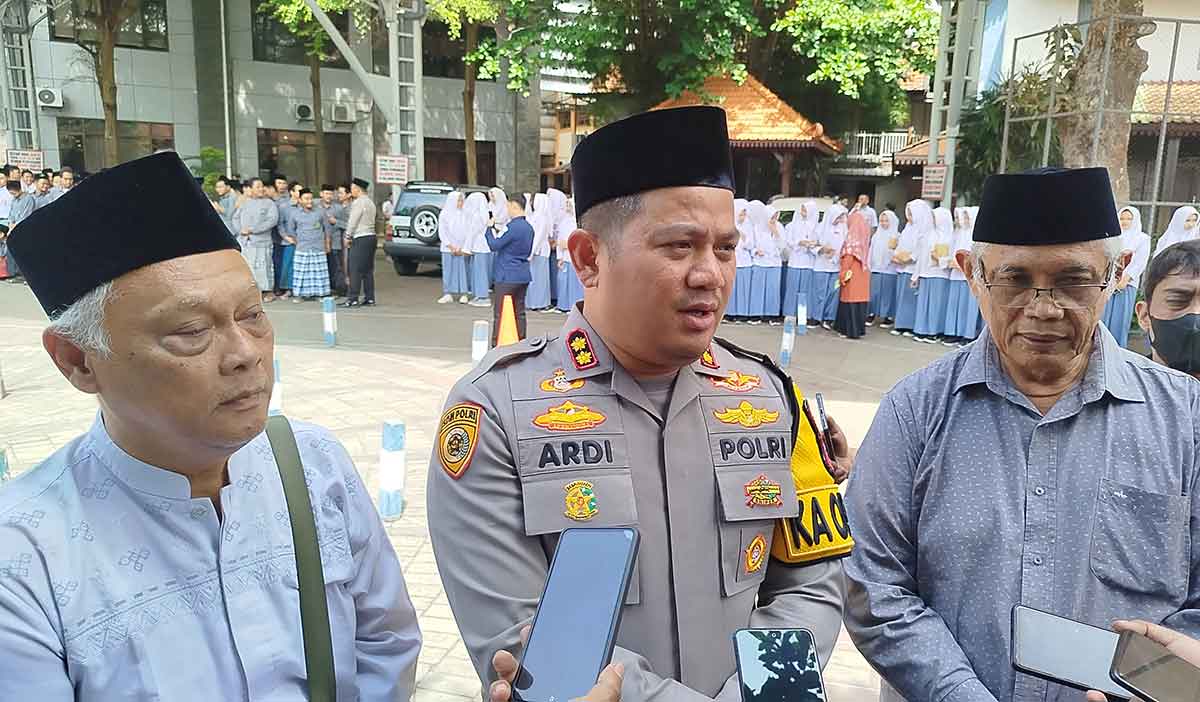 Kapolres Jombang saat memberi keterangan ke awak media.