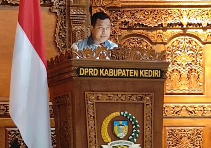 Alfian Ihwalul Rizqiya, Juru Bicara Fraksi Partai Nasdem DPRD Kabupaten Kediri saat menyampaikan pandangan umum. (Ist). 