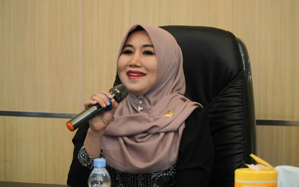 Lia Istifhama, Anggota DPD RI.