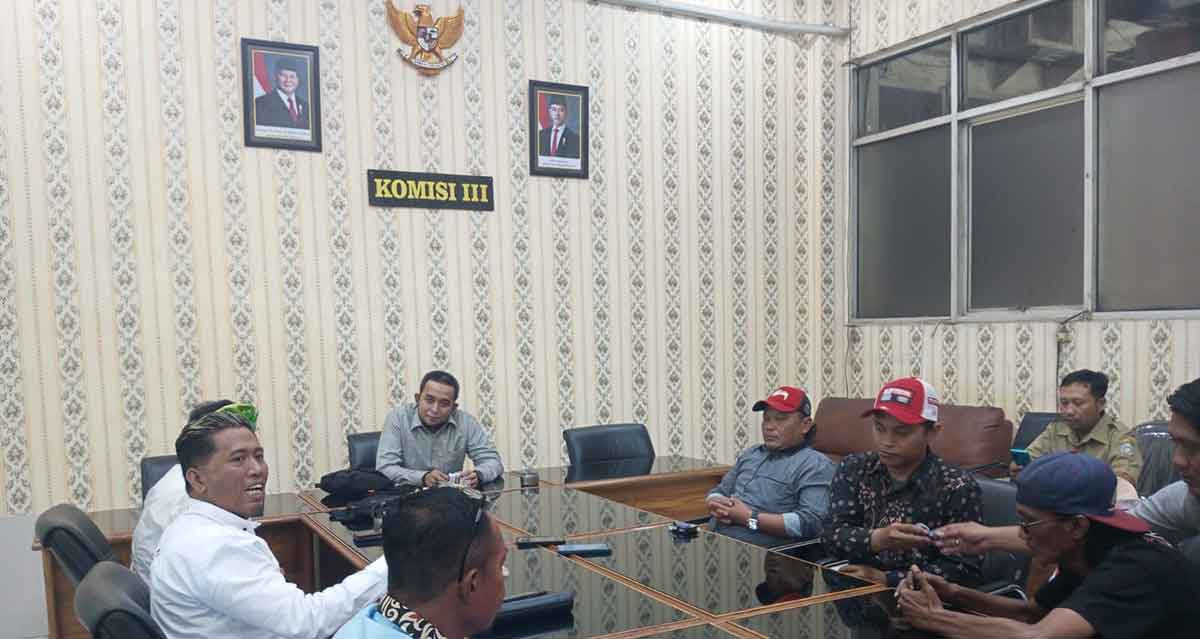 LSM Syekh Siti Jenar Desak DPRD Situbondo Libatkan Warga dalam Perda Lingkungan