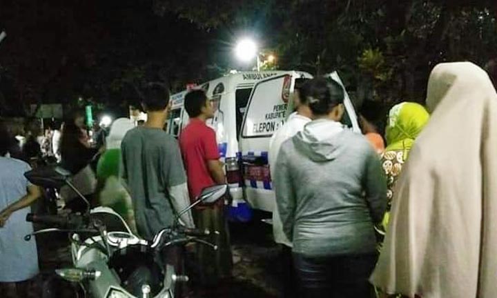 Korban dibawa ke RSUD dr. Soebandi Jember untuk diautopsi.