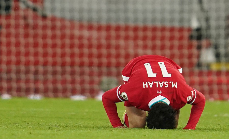 Selalu Sujud Syukur di Lapangan, Mohamed Salah Ubah Citra Islam di Eropa