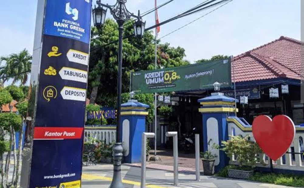 Kantor Bank Gresik di Jalan Basuki Rahmat Gresik. Foto: Ist.