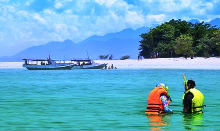 Pulau Tabuhan di Kabupaten Banyuwangi.