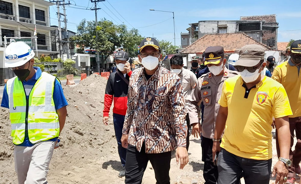 Bupati Muhdlor Perintahkan Dishub Urai Kemacetan Dampak Proyek Flyover ...