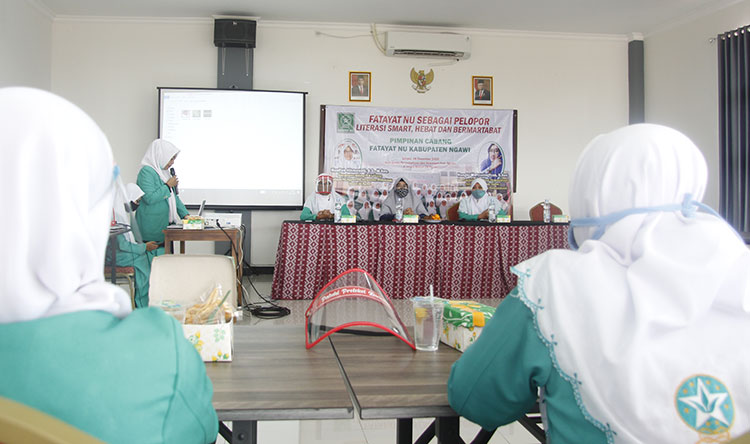 Pelatihan Literasi PC Fatayat NU Ngawi. (foto: ist)