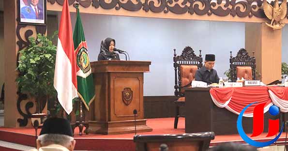 Bupati Ikfina Apresiasi DPRD Mojokerto Dalam Rapat Paripurna Raperda APBD TA 2025