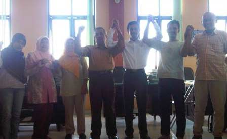 Abah Sulaiman dan tim di Dinas Pendidikan Kota Pasuruan.