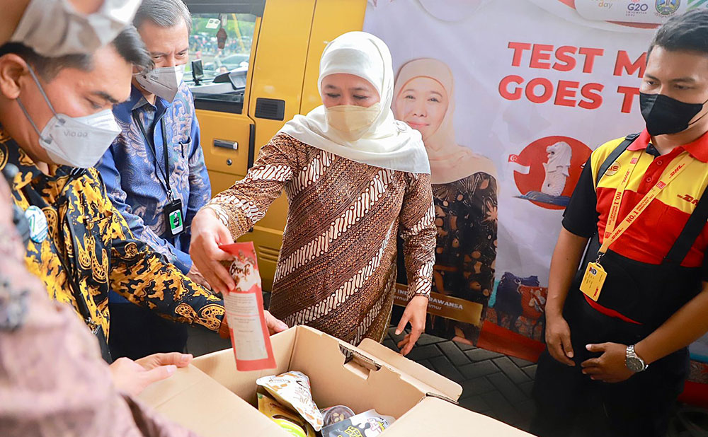 Gubernur Jatim Khofifah saat menghadiri puncak Peringatan Hari Pangan Sedunia ke-42 Tahun 2022 Provinsi Jawa Timur, di Jatim Expo, Surabaya, Rabu (19/10) sore.