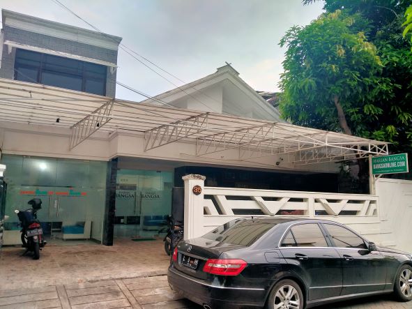 Kantor BANGSAONLINE di Jl Cipta Menanggal I/35 Surabaya. Foto: mma/bangsaonline.com