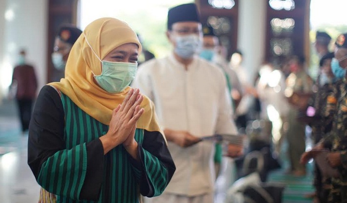 Gubernur Khofifah Indar Parawansa dan Wali Kota Pasuruan menghadiri acara tasyakuran GP Ansor di Masjid Nasionl Al Akbar Surabaya. foto : Ardianzah/ BANGSAONLNE.com
