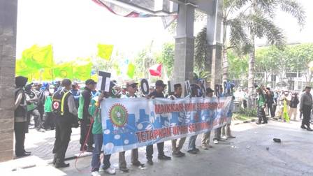 buruh demo