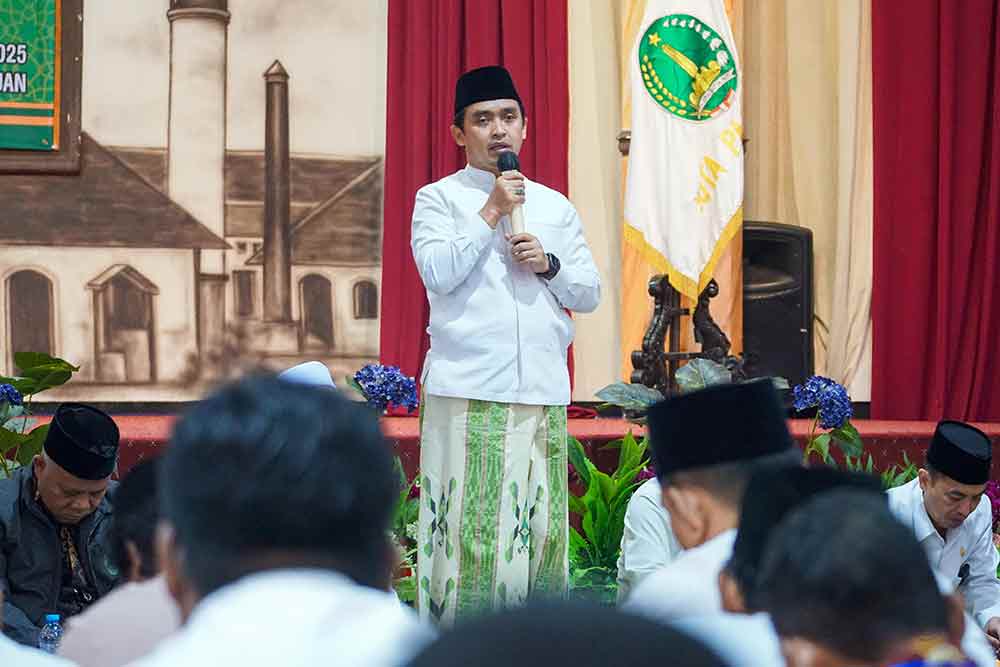 Wali Kota Pasuruan, Adi Wibowo saat memberikan sambutan di acara peringatan Tahun Baru Islam 1447 H. (Ist)