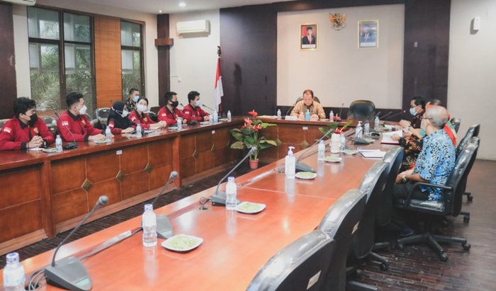 Forum Anak Jember (FAJ) melakukan audiensi bersama Bupati Jember Ir. Hendy Siswanto, di Kantor Pemkab Jember beberapa waktu lalu.