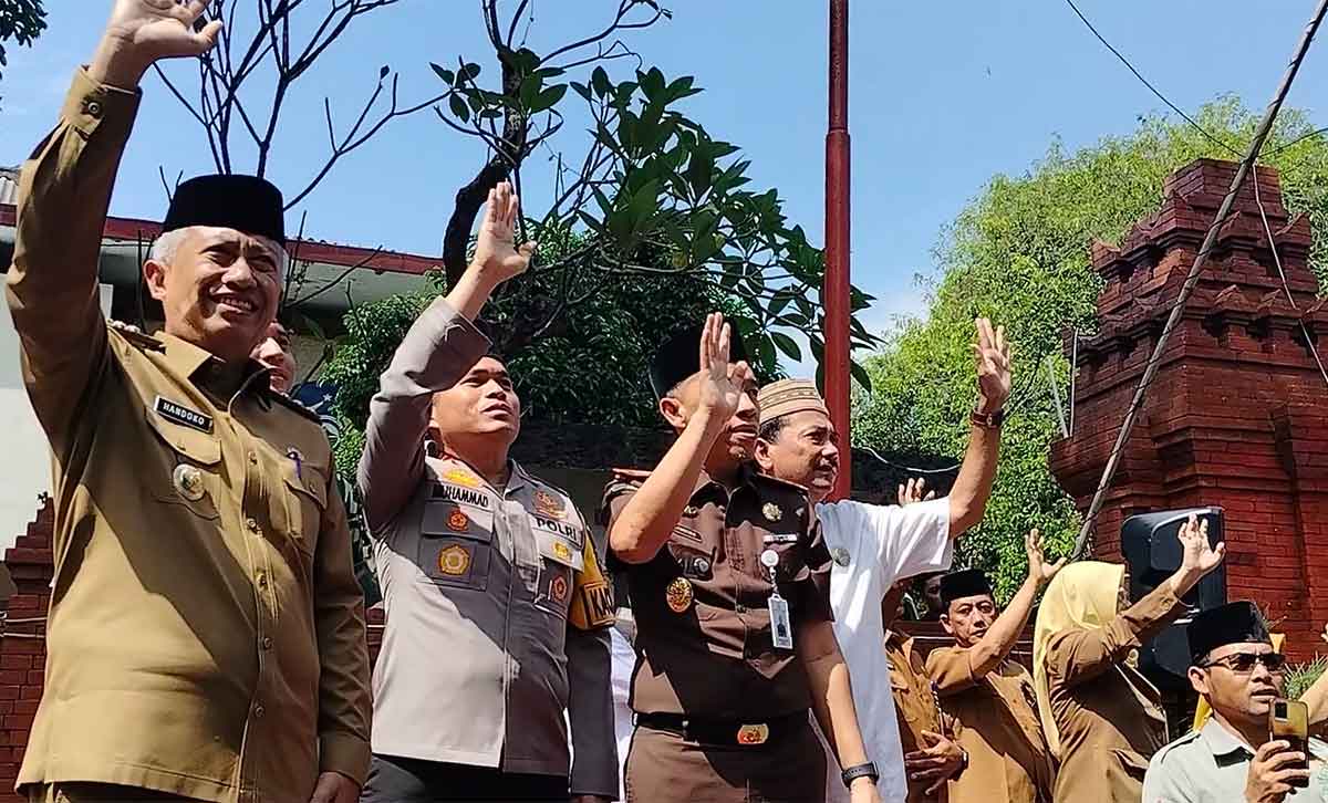 Pj Bupati Nganjuk Lepas Keberangkatan 713 Jamaah Calon Haji