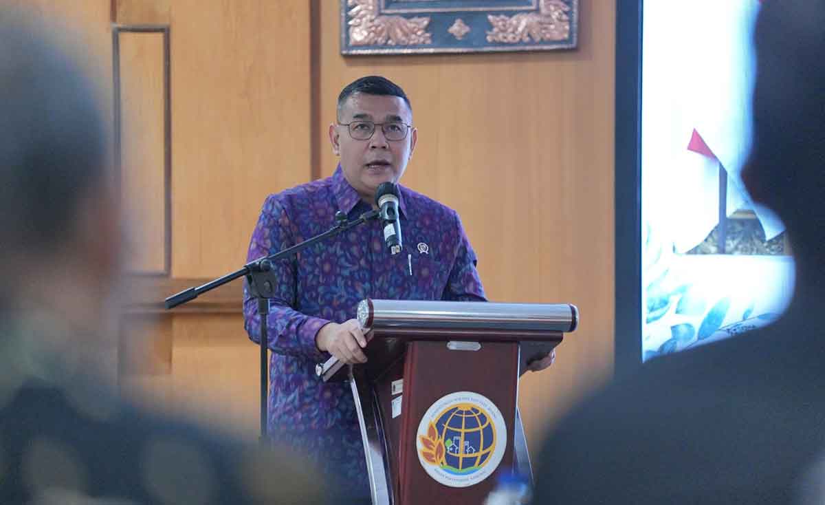 Wamen ATR/BPN saat memberi sambutan.