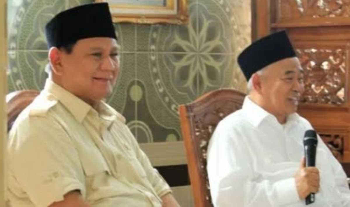 Kiai Asep saat bersama Presiden Prabowo.