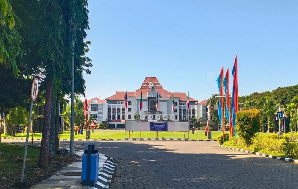 Kantor Pemkab Gresik. Foto: SYUHUD/HB