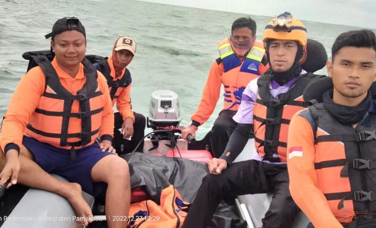 Pencarian korban hilang di perairan Pamekasan oleh tim SAR dihentikan setelah 7 hari operasi. 
