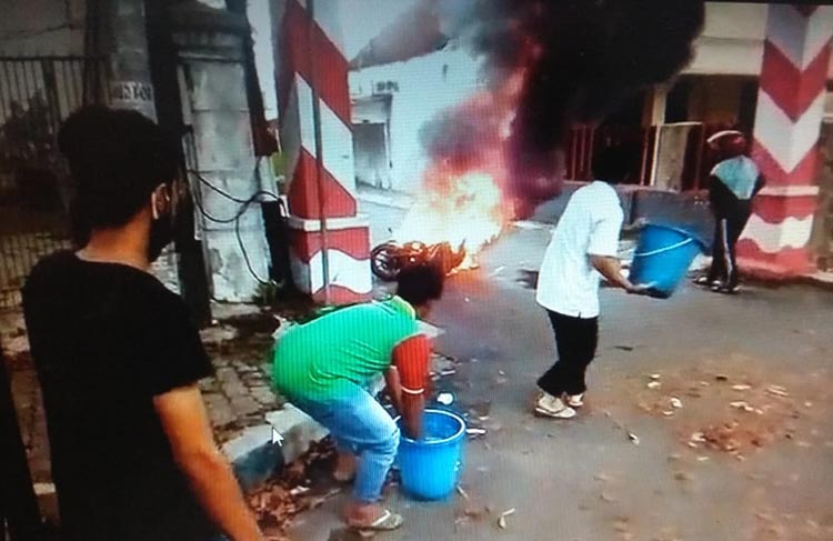 Sebuah Motor di Jember Terbakar, Pengendara Malah Kabur