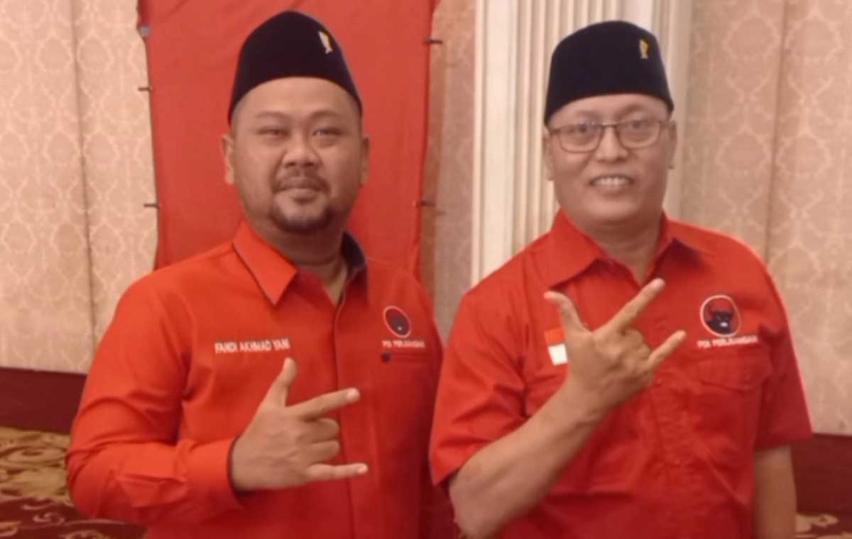Wakil Sekretaris bersama Ketua DPC PDIP Gresik. Foto: Ist