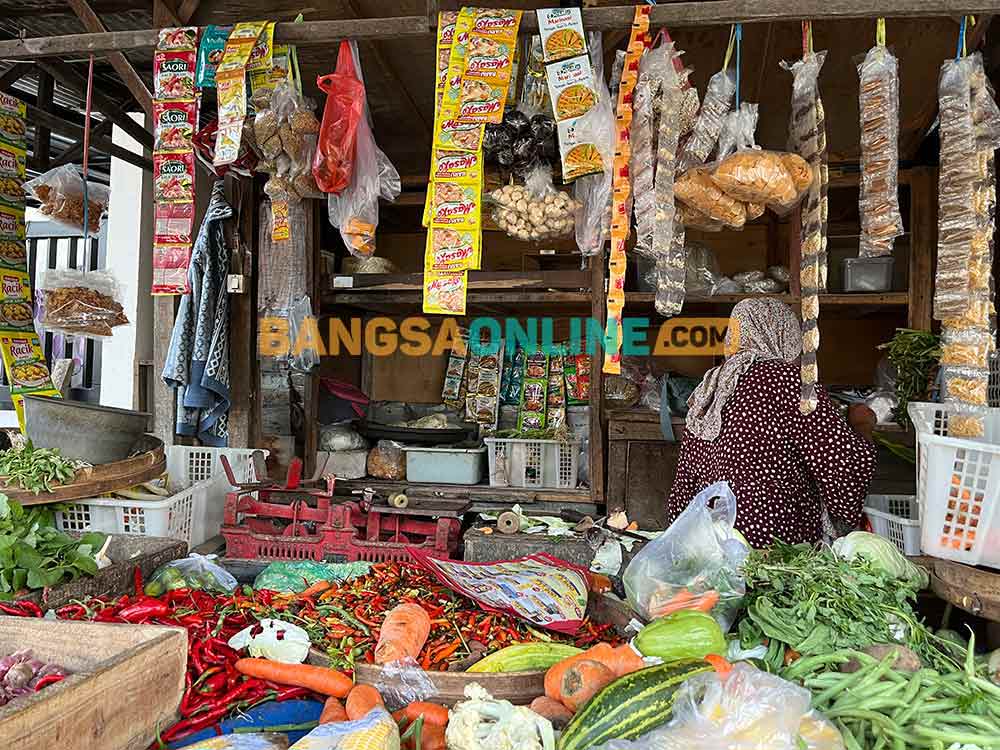 Harga Sembako Jateng Hari Ini: Cabai Besar Rp49.250/kg, Beras Medium Rp15.550/kg