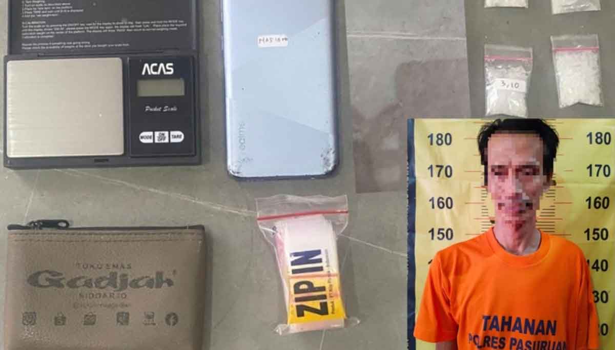 Pelaku beserta barang bukti yang diamankan petugas dari Satresnarkoba Polres Pasuruan.