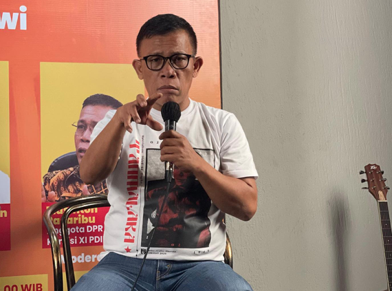 Anggota DPR Fraksi PDIP, Masinton Pasaribu (ig:masinton)
