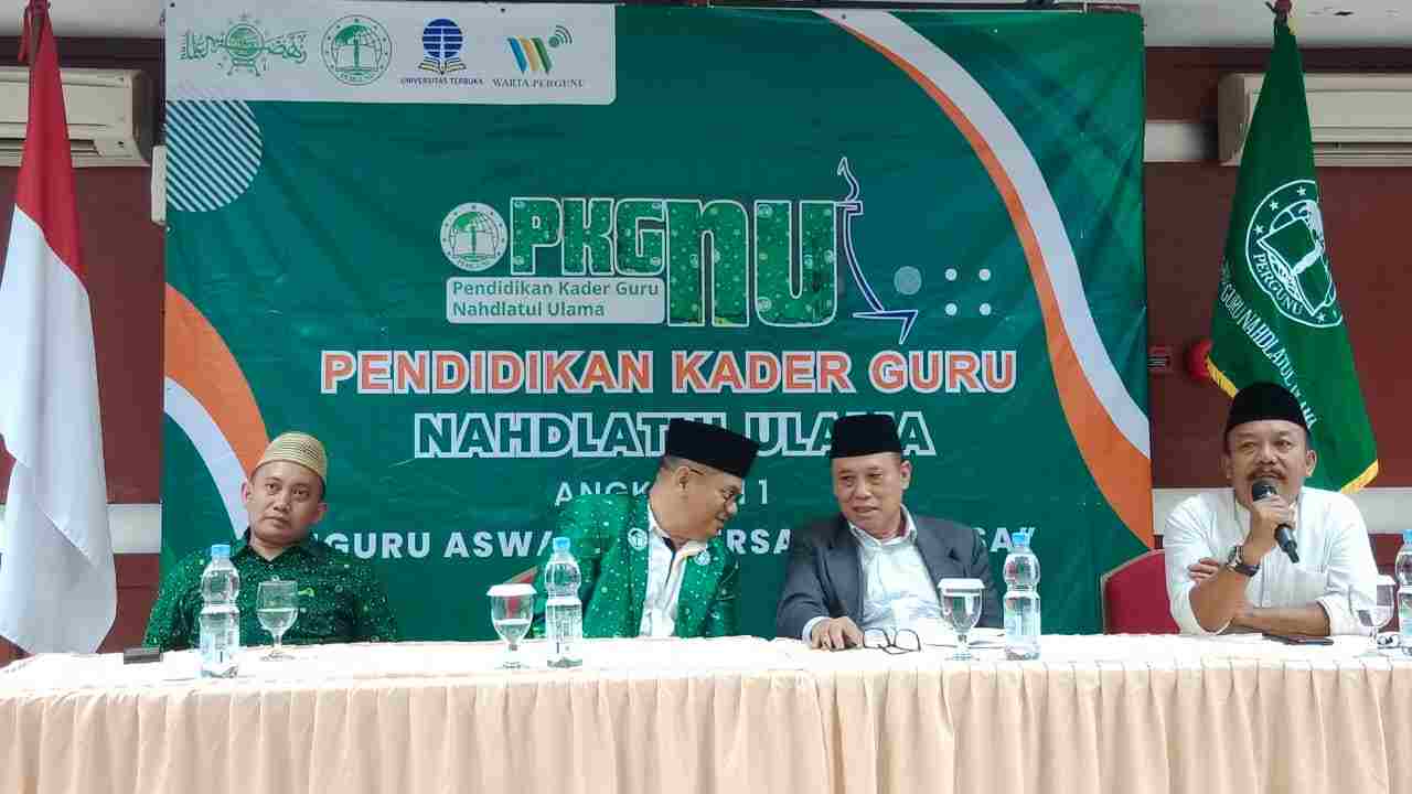 DARI KIRI: Dr Aris Adi Leksono, Dr Romi Siswanto, Dr KH As