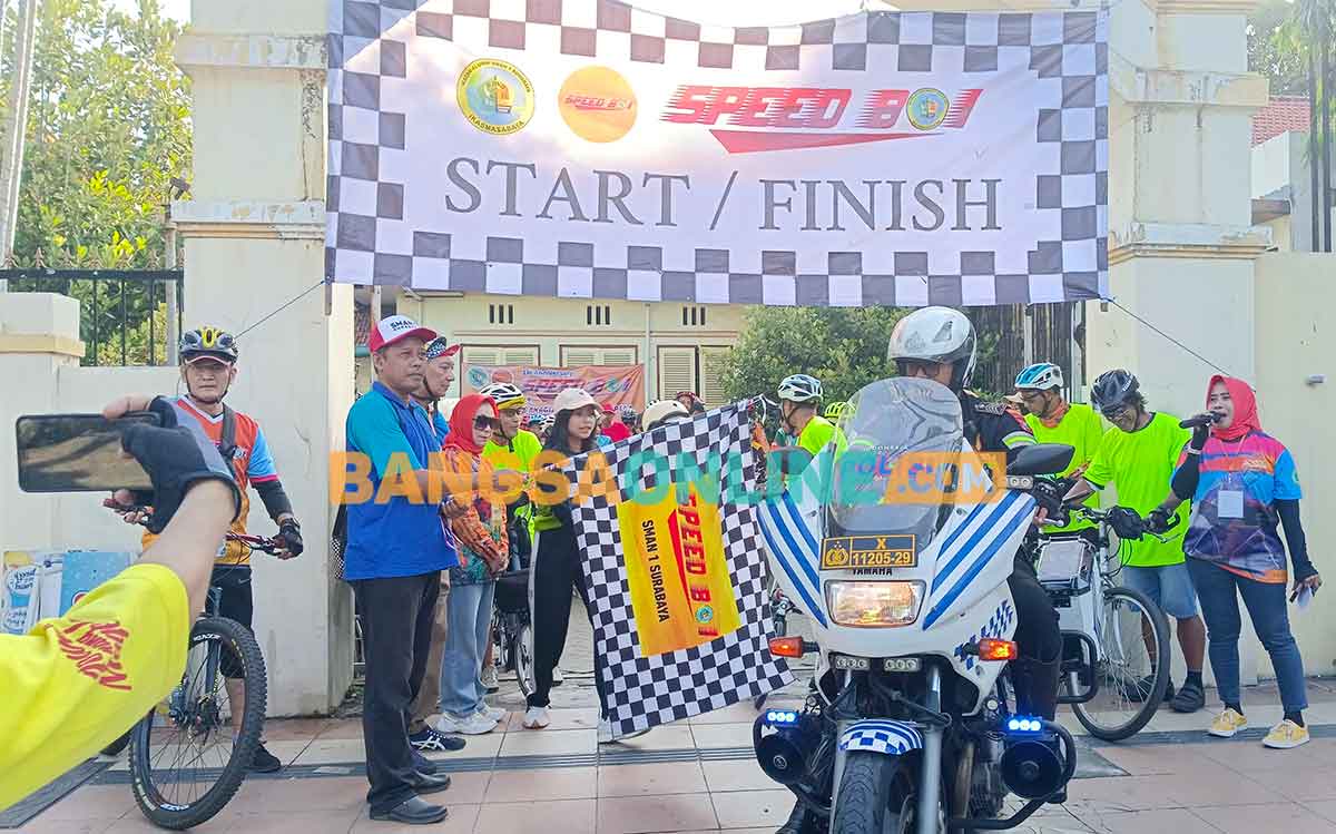 Genap Setahun Berdiri, SpeedB01 SMAN 1 Surabaya Gelar 1st Anniversary