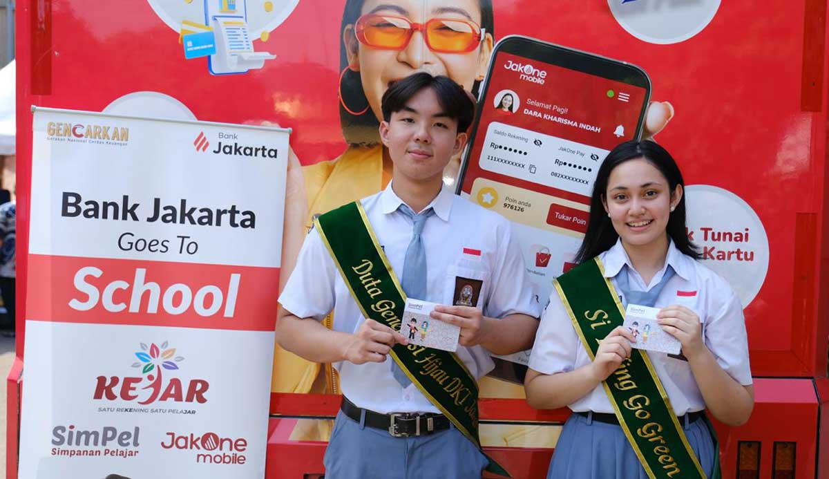 Siswa SMAN 28 Jakarta di program Kejar atau akronim dari Satu Rekening Satu Pelajar.
