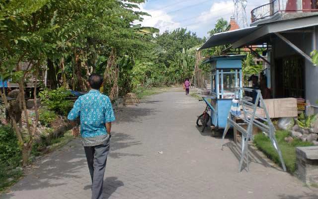 Tim saat turun ke lokasi TKD Kedungsolo di atas bangunan relokasi warga Renojoyo, Desa Kedungsolo, Kecamatan Porong.