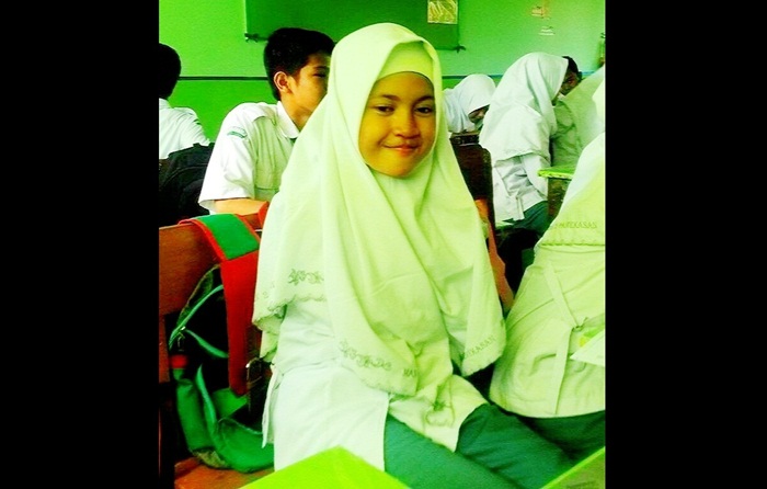Indah Sukma Kartika Sari (16), santri kelas X IPA penyandang difabel di Madrasah Aliyah Negeri (MAN) 2 Pamekasan, Madura.