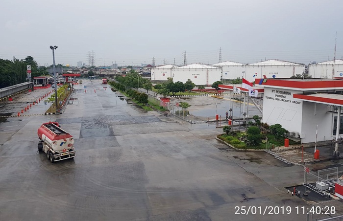 Lokasi TBBM Plumpang tetap beroperasi seperti biasa.