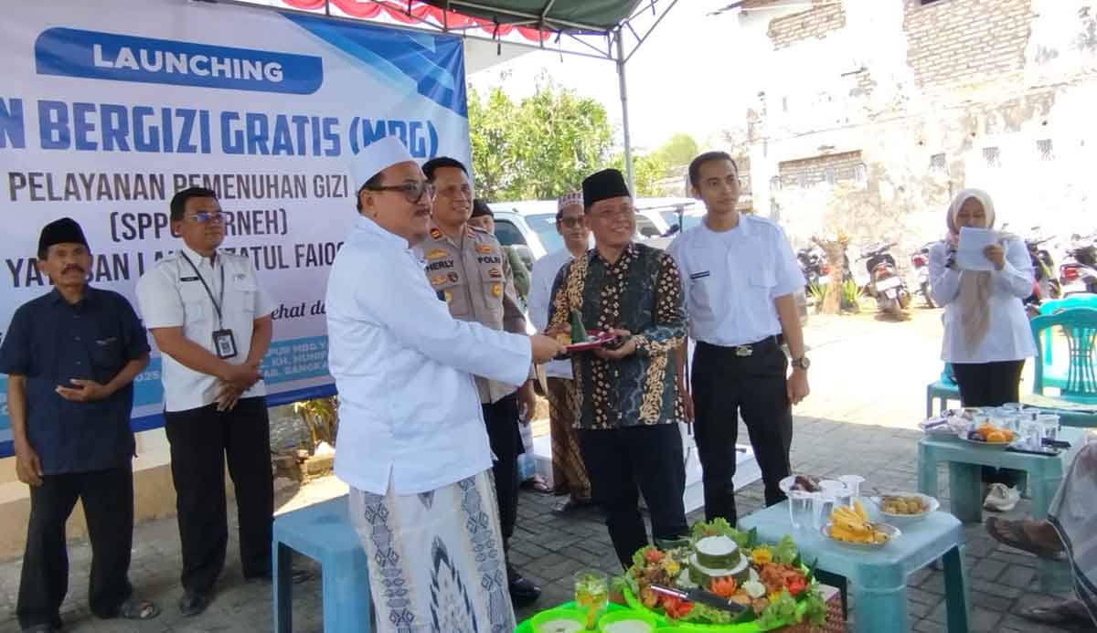 Peluncuran dapur MBG di Kecamatan Burneh, Bangkalan.