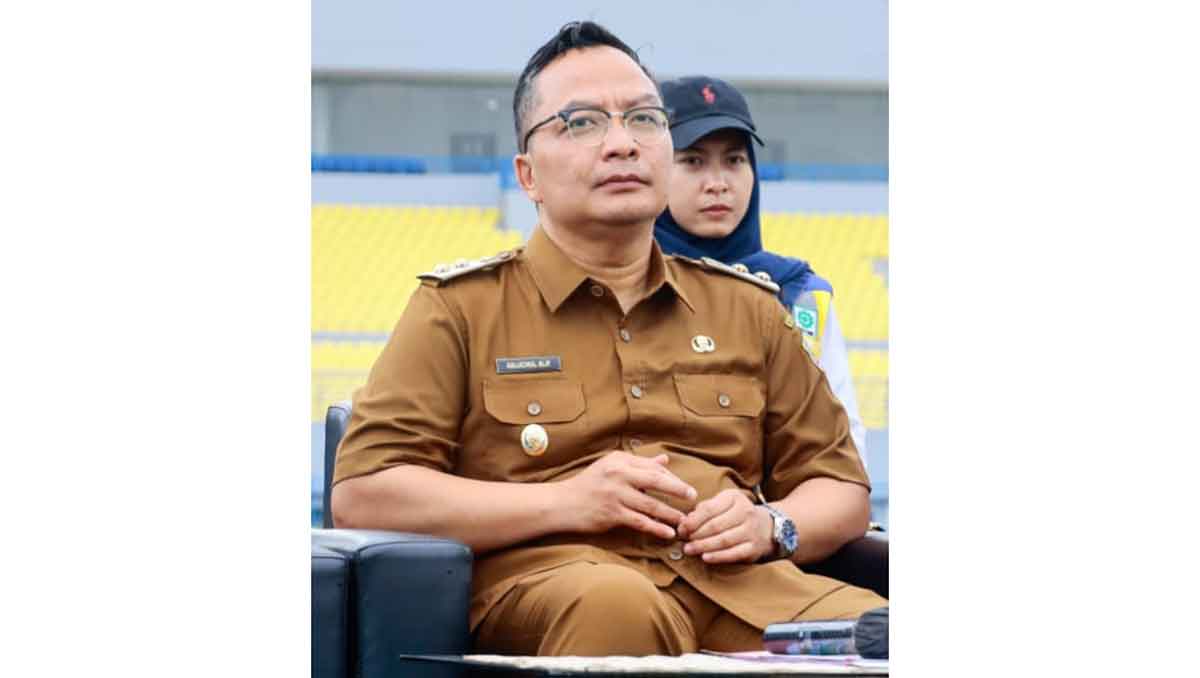 Wakil Bupati Gresik, Asluchul Alif.