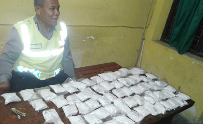Sebanyak 66.000 pil koplo yang sudah diamankan polisi. foto: romza/ BANGSAONLINE