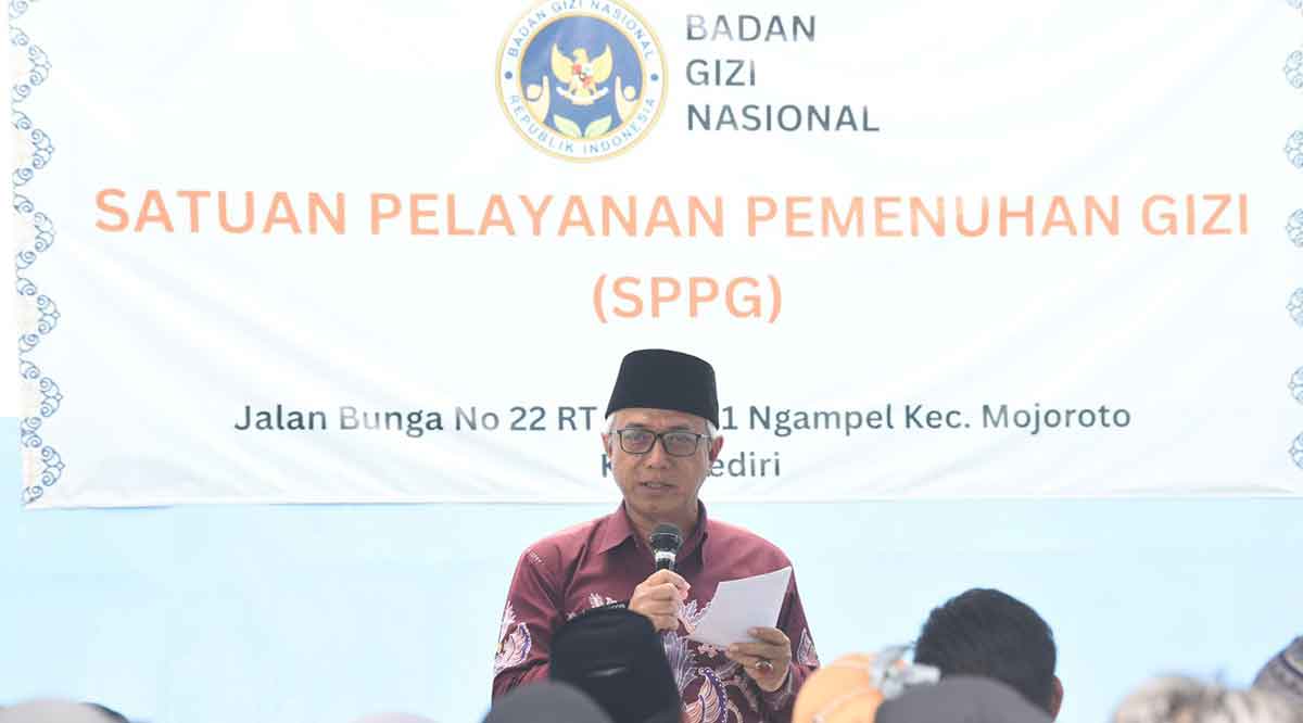 Wakil Wali Kota Kediri saat memberi sambutan.