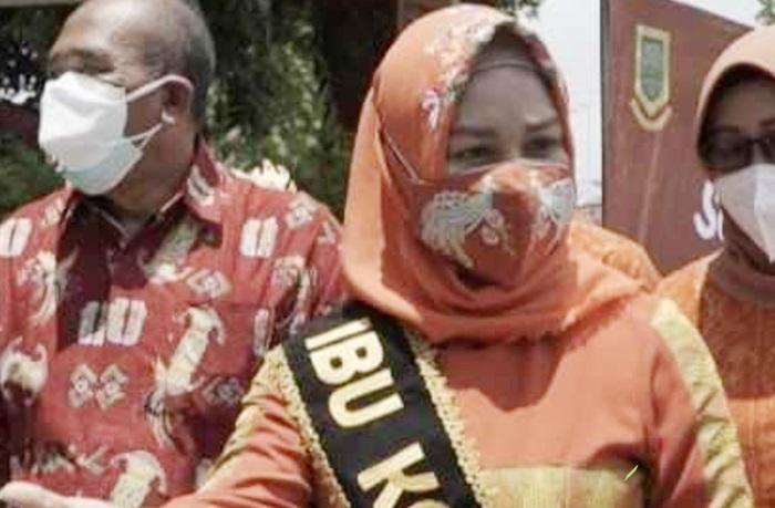 Wali Kota Ning Ita meraih penghargaan sebagai Penggerak Koperasi Terbaik Nasional.