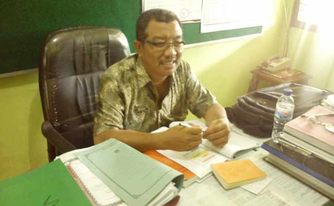 Tim penyusun Raperda tentang pendidikan karakter dan akhlak mulia, Mukti. foto: udin/ BANGSAONLINE