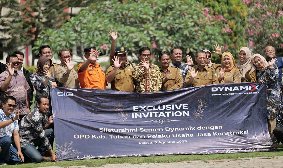 Rombongan Pemkab Tuban saat berada di Pabrik PT SBI.