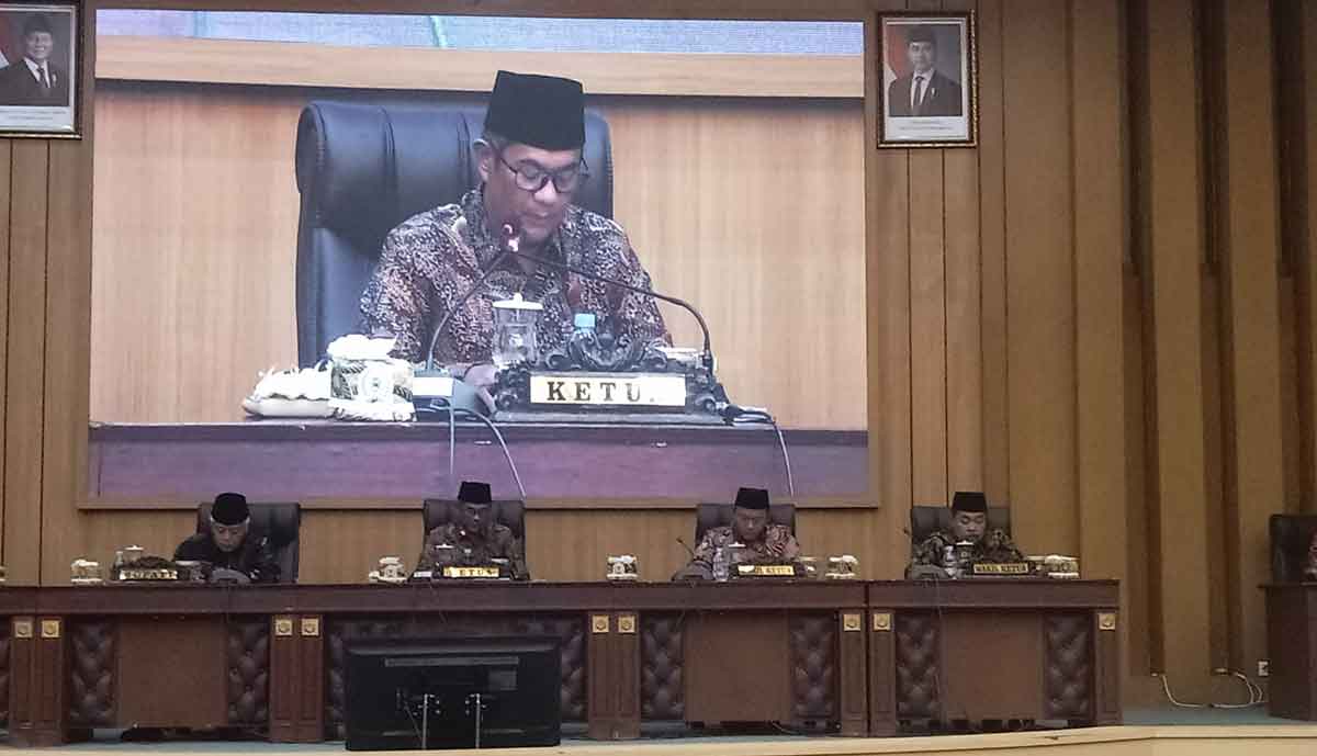 Ketua DPRD Kabupaten Malang saat menyampaikan paparan terkait Raperda Pertanggungjawaban APBD 2024.