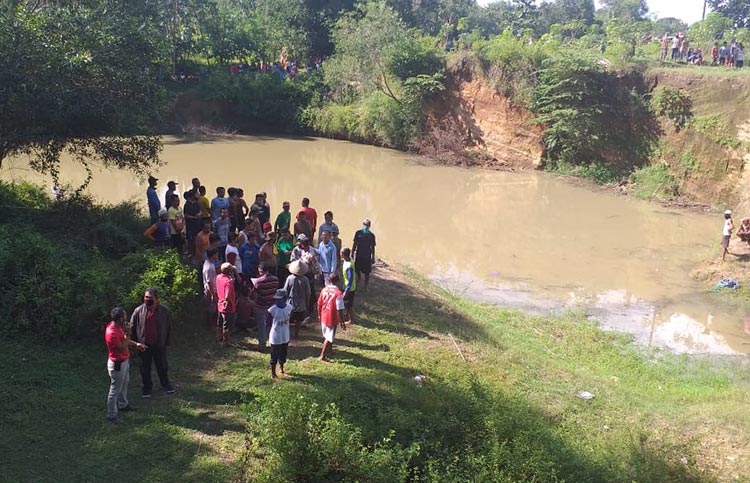 Dua Remaja di Ngawi Tewas Terpeleset di Embung Bekas Galian C saat Memancing