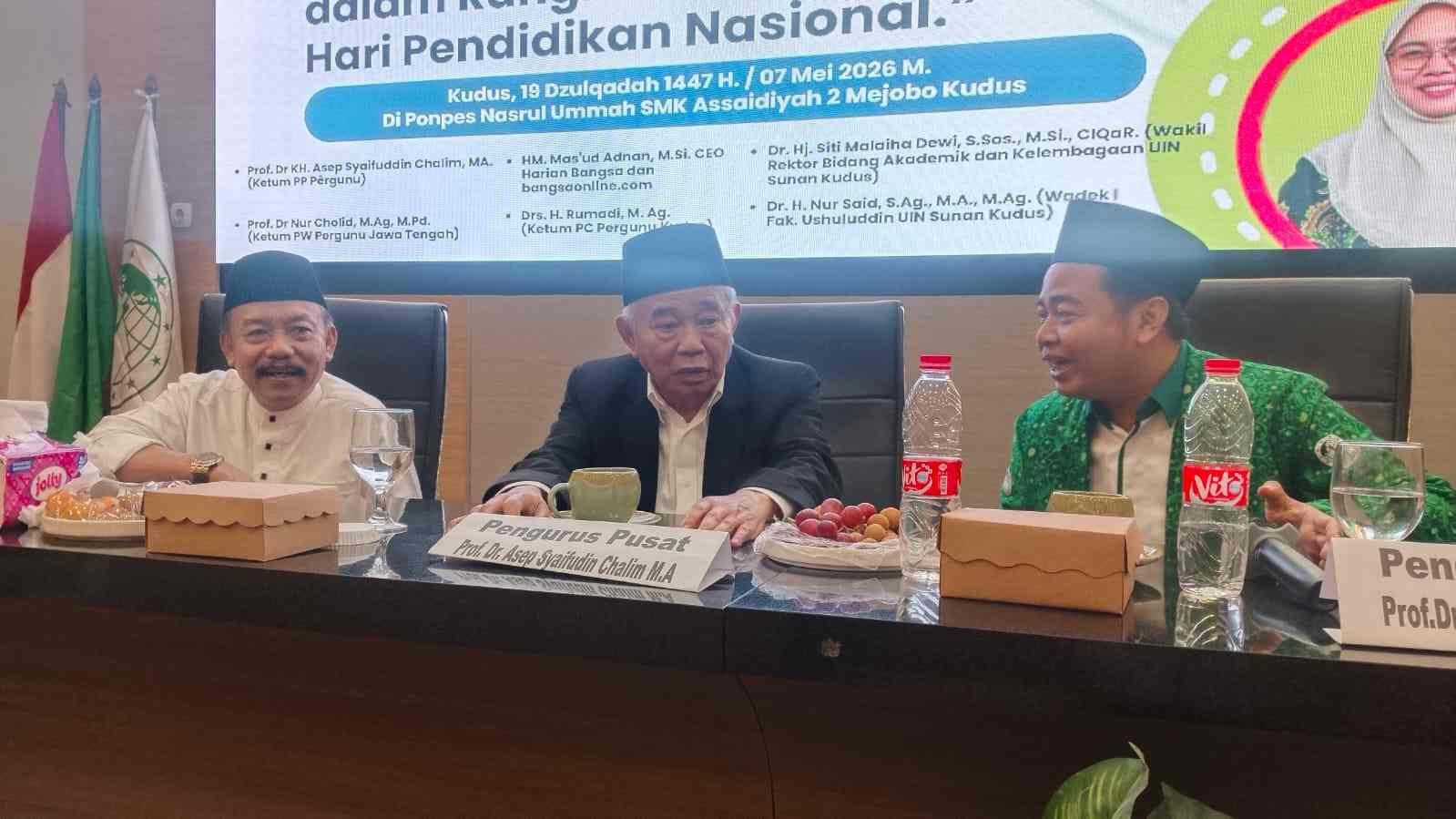 Dari Kiri ke Kanan: M. Mas