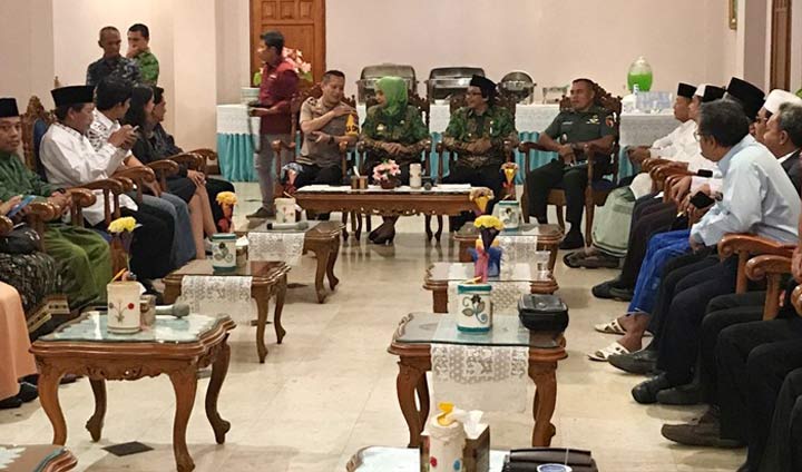 Pertemuan antar MUI, Forkopimda Jember, dan Manajemen JFC.